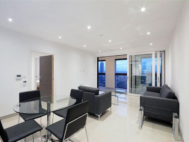 Blackfriars Road, Southwark, London, SE1 2 bed flat to rent £7,999 pcm £1,846 pw
