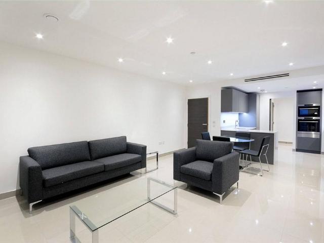 Blackfriars Road, Southwark, London, SE1 2 bed flat to rent £7,999 pcm £1,846 pw