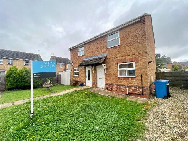 Blackhall Close, Kingswood, Hull, East Yorkshire HU7, 2 bed semi detached house to rent, £765 pcm | PrimeLocation