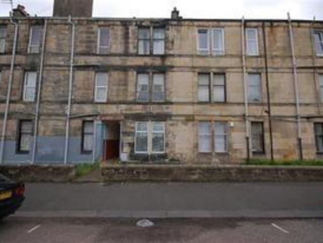 Blackhall Street, Renfrewshire PA1 1 bed flat to rent £650 pcm £150 pw