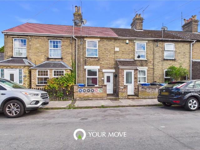 Blackheath Road, Suffolk NR33 3 bed terraced house to rent £900 pcm £208 pw