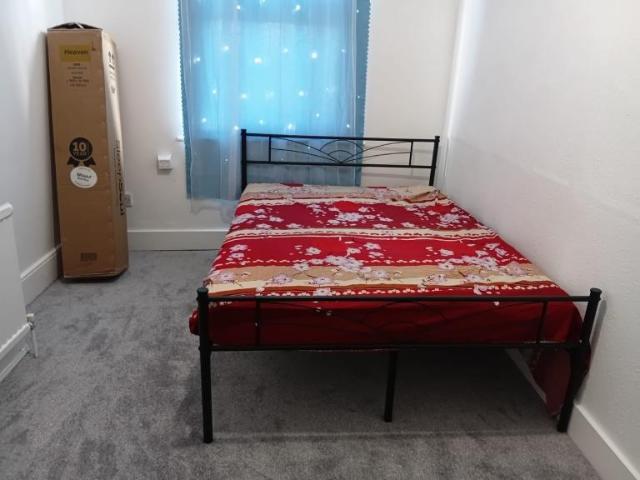 Blackhorse Lane, Croydon CR0 1 bed in a house share to rent £700 pcm £162 pw