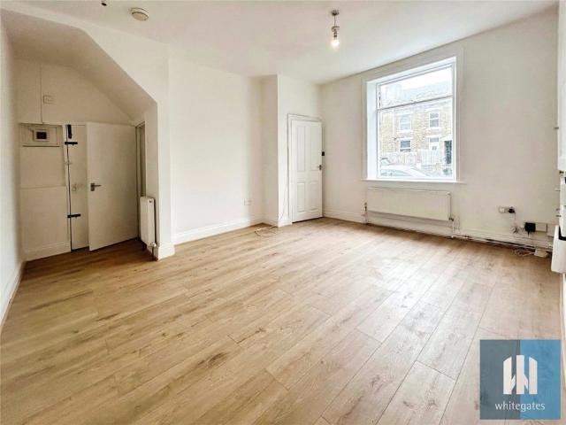Blackhouse Road, Fartown, Huddersfield, HD2