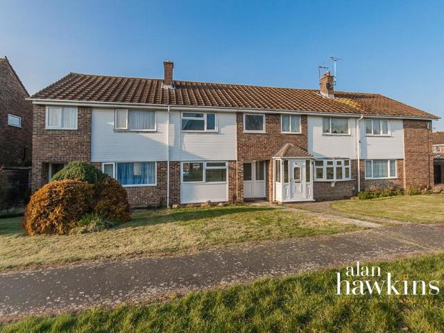 Blackstone Avenue, Eldene, SN3 3 bed terraced house to rent £1,350 pcm £312 pw