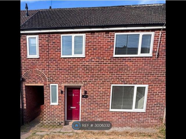 Blackthorn Avenue, Rotherham S66, 4 bed terraced house to rent, £1,200 pcm | PrimeLocation