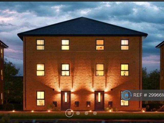 Blackthorn Boulevard, Kiveton Park, S26 2 bed semi detached house to rent £1,050 pcm £242 pw