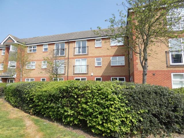 Blackthorn Close, Cambridge CB4, 2 bed flat to rent, £1,350 pcm | PrimeLocation