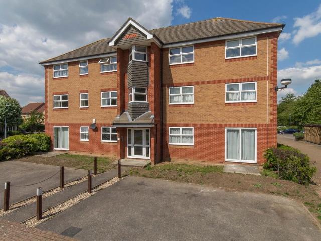 Blackthorn Close, Cambridge CB4, 2 bed flat to rent, £1,400 pcm | PrimeLocation