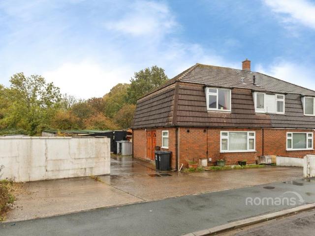 Blackthorn Road, Bristol, Somerset, BS13 2 bed flat to rent £1,250 pcm £288 pw