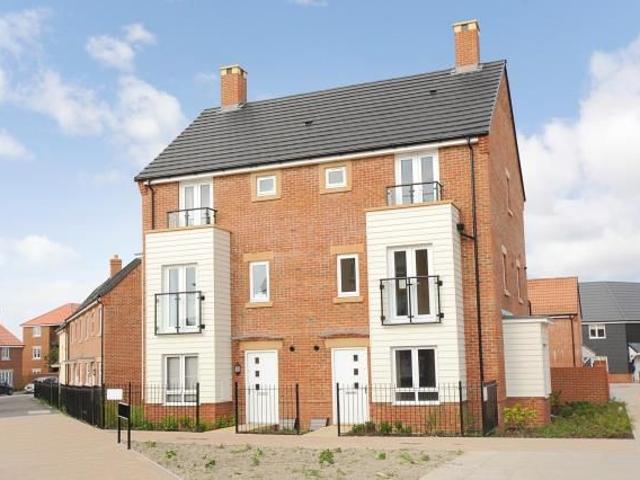 Blackthorn Road, Didcot OX11, 2 bed flat to rent, £1,500 pcm | PrimeLocation