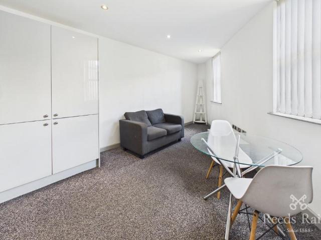 Blackwall, West Yorkshire HX1 1 bed apartment to rent £650 pcm £150 pw