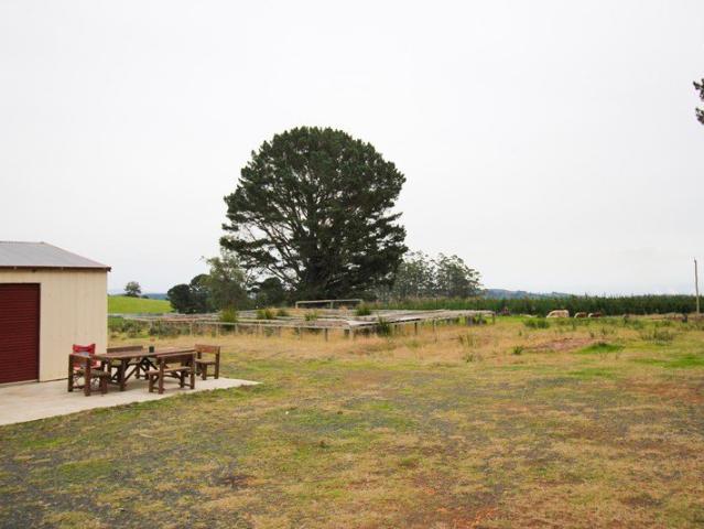 Blackwarry Beauty 8.2 acres of stunning hill views. Grand Ridge Rd Hilltop land. Views and Vistas