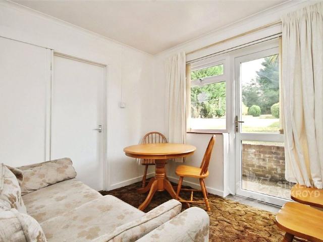Blackwell Avenue, Guildford, Surrey, GU2 8LU