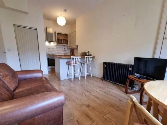 Blackwood Crescent, Edinburgh EH9, 2 bed flat to rent, £1,600 pcm | PrimeLocation