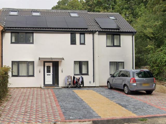 Blagdon Road, Reading RG2 10 bed semi detached house to rent £8,750 pcm £2,019 pw