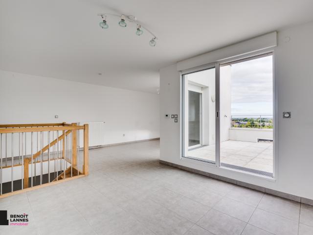 Blagnac Appartement T4 bis en duplex dernier étage Terrasse 2 places de parking
