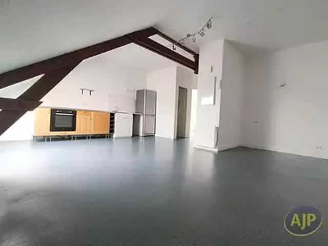 Blain 44130 Location appartement 1 pièce t1 au dernier étage