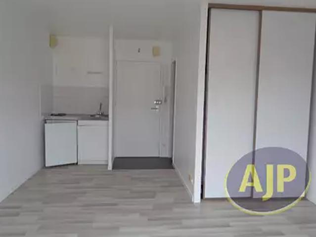 Blain 44130 Location appartement 1 pièce t1 terrasse parking