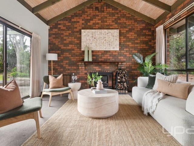 Blairgowrie Coastal Home Spacious Living on 1,015m²