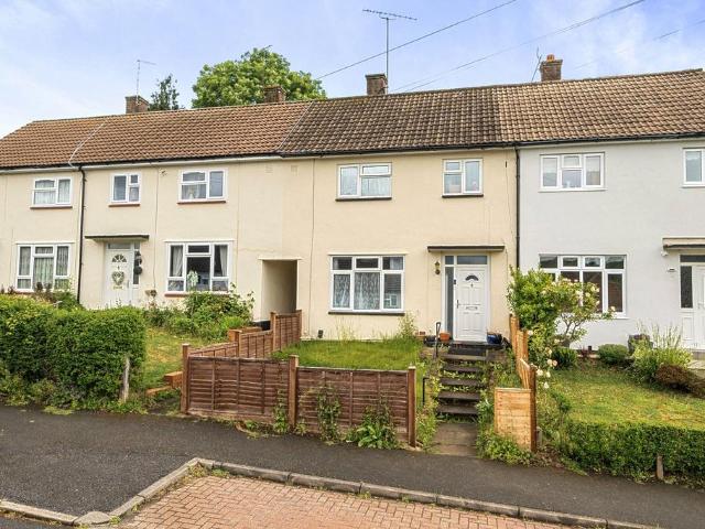 Blairhead Drive, Watford. 3 bed terraced house to rent £2,200 pcm £508 pw