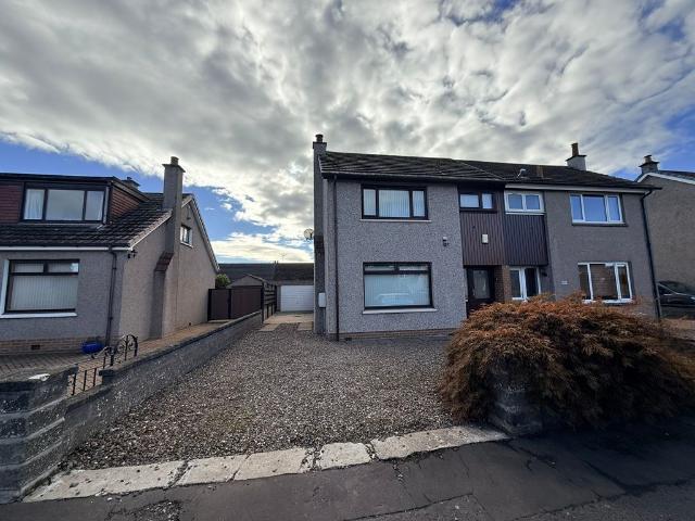 Blake Street, Dundee DD5, 2 bed semi detached house to rent, £1,100 pcm | PrimeLocation