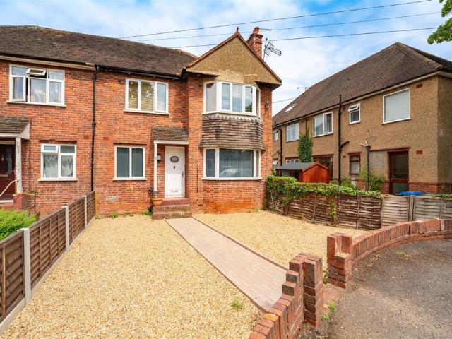 Blakeney Court, Maidenhead SL6 2 bed maisonette to rent £1,750 pcm £404 pw
