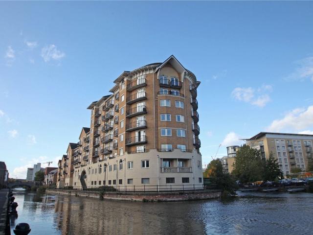 Blakes Quay, Gas Works Road, Reading, Berkshire RG1, 3 bed flat to rent, £2,750 pcm | PrimeLocation