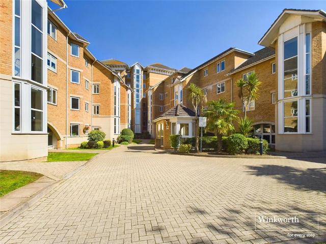 Blakes Quay, Gas Works Road, Reading. 2 bed apartment to rent £1,600 pcm £369 pw
