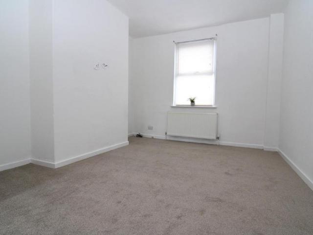 Blakiston Street, Fleetwood FY7 2 bed terraced house to rent £750 pcm £173 pw