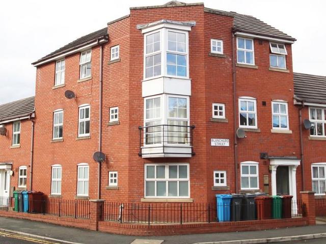 Blanchard Street, Hulme, Manchester, M15 2 bed apartment to rent £1,075 pcm £248 pw