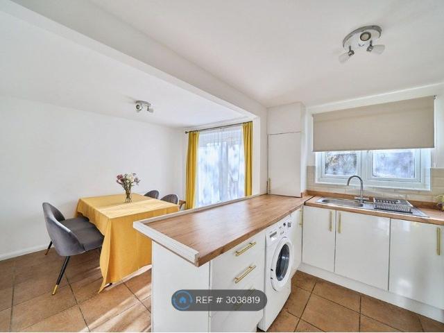 Blanche Street, London E16, 3 bed terraced house to rent, £3,000 pcm | PrimeLocation