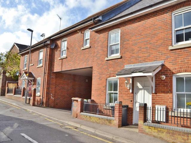 Blandford 1 bed flat to rent £690 pcm £159 pw