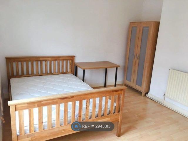 Blandford Road, Salford M6, 2 bed terraced house to rent, £1,400 pcm | PrimeLocation