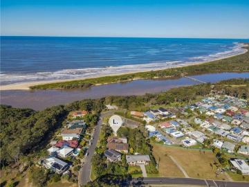 Blank Canvas In A Sought After Beachside Location!