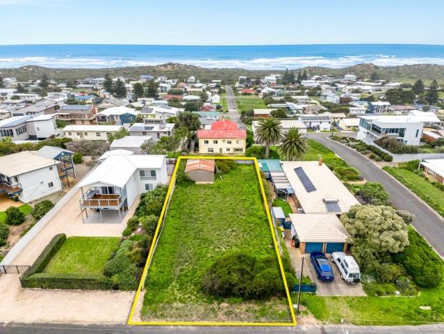 Blank Canvas in Goolwa Beach