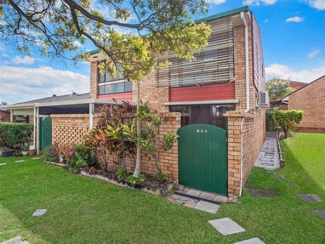 Blank Canvas Opportunity in Miami Village Over 50's Lifestyle Living