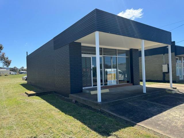 BLANK CANVAS! START YOUR DREAM. WHY WAIT? 2 MONTHS FREE RENT TO GET A HEAD START