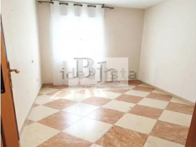 Blanhogar vende piso en el perchel