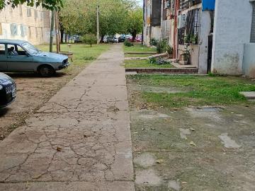 Blas Parera al 7300, entre 12 de Infantería y Millán Medina, monoblok 2, departamento 26. Las Flores 1