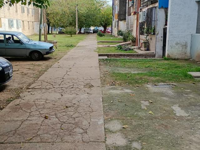 Blas Parera al 7300, entre 12 de Infantería y Millán Medina, monoblok 2, departamento 26. Las Flores 1