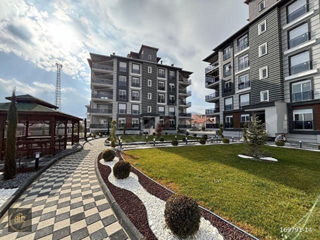 'BLC GAYRİMENKUL'DEN UZUNOLUK MH. MUHTEŞEM SİTEDE 2+1 DAİRE
