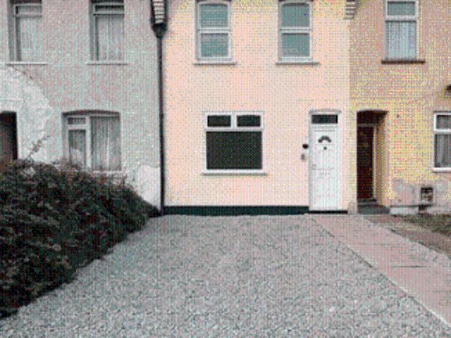 Blewitts Cottages, RAINHAM, RM13 8SL 2 bed terraced house to rent £3,000 pcm £692 pw