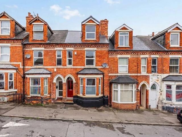 Bleasby Street, Nottingham, NG2 3 bed terraced house to rent £950 pcm £219 pw