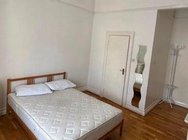 Blegborough Road, London SW16 1 bed in a house share to rent £950 pcm £219 pw