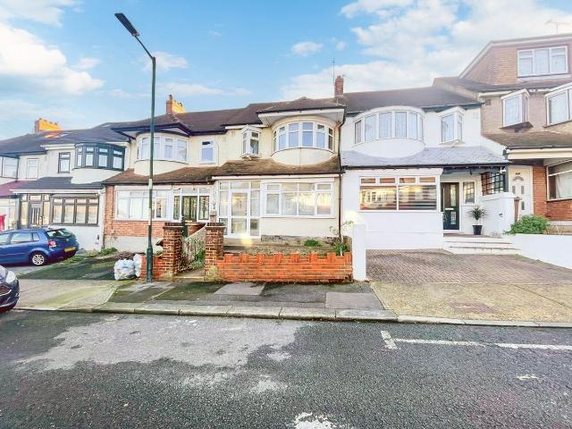 Blenheim Avenue, Chatham ME4, 3 bed terraced house to rent, £1,450 pcm | PrimeLocation