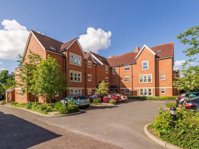 Blenheim Court, 316 Woodstock Road, Oxford OX2, 3 bed flat to rent, £2,400 pcm | PrimeLocation