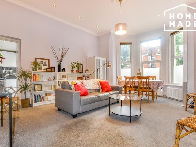 Blenheim Gardens, Willesden Green NW2, 3 bed flat to rent, £2,850 pcm | PrimeLocation