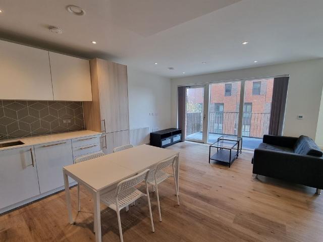 Blenheim Mansions N8, Studio to rent, £1,800 pcm | PrimeLocation