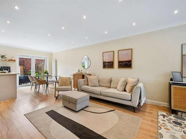 Blenheim Road, Raynes, SW20
