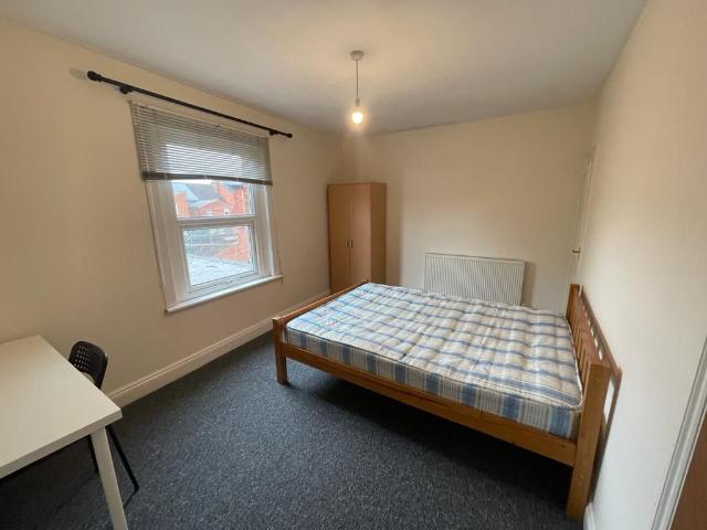 Blenheim Road, Reading RG1, 6 bed terraced house to rent, £4,200 pcm | PrimeLocation